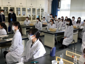 昭和大学薬学部 2-300x225