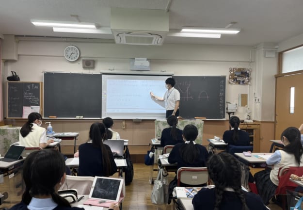 数学　授業風景-625x433