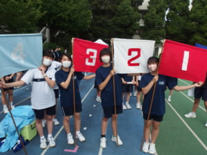 第100回 体育祭（前日準備）｜昭和女子大学附属昭和中学校・高等学校