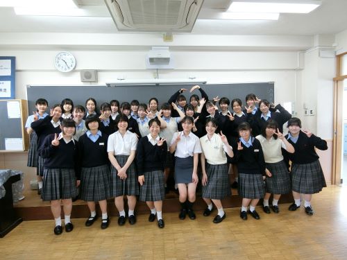 4年D組記念写真②